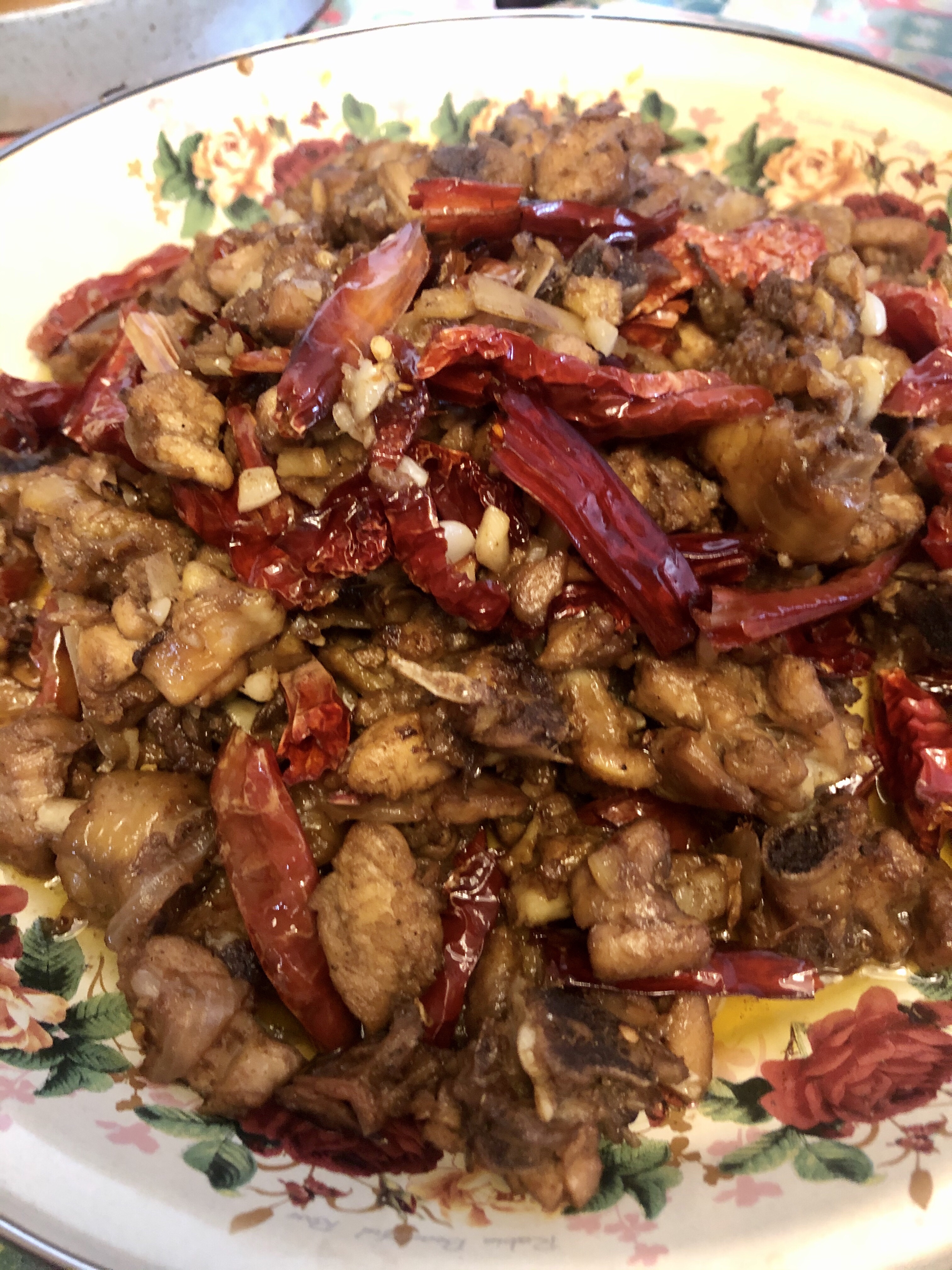 新疆柴窝堡辣子鸡的做法