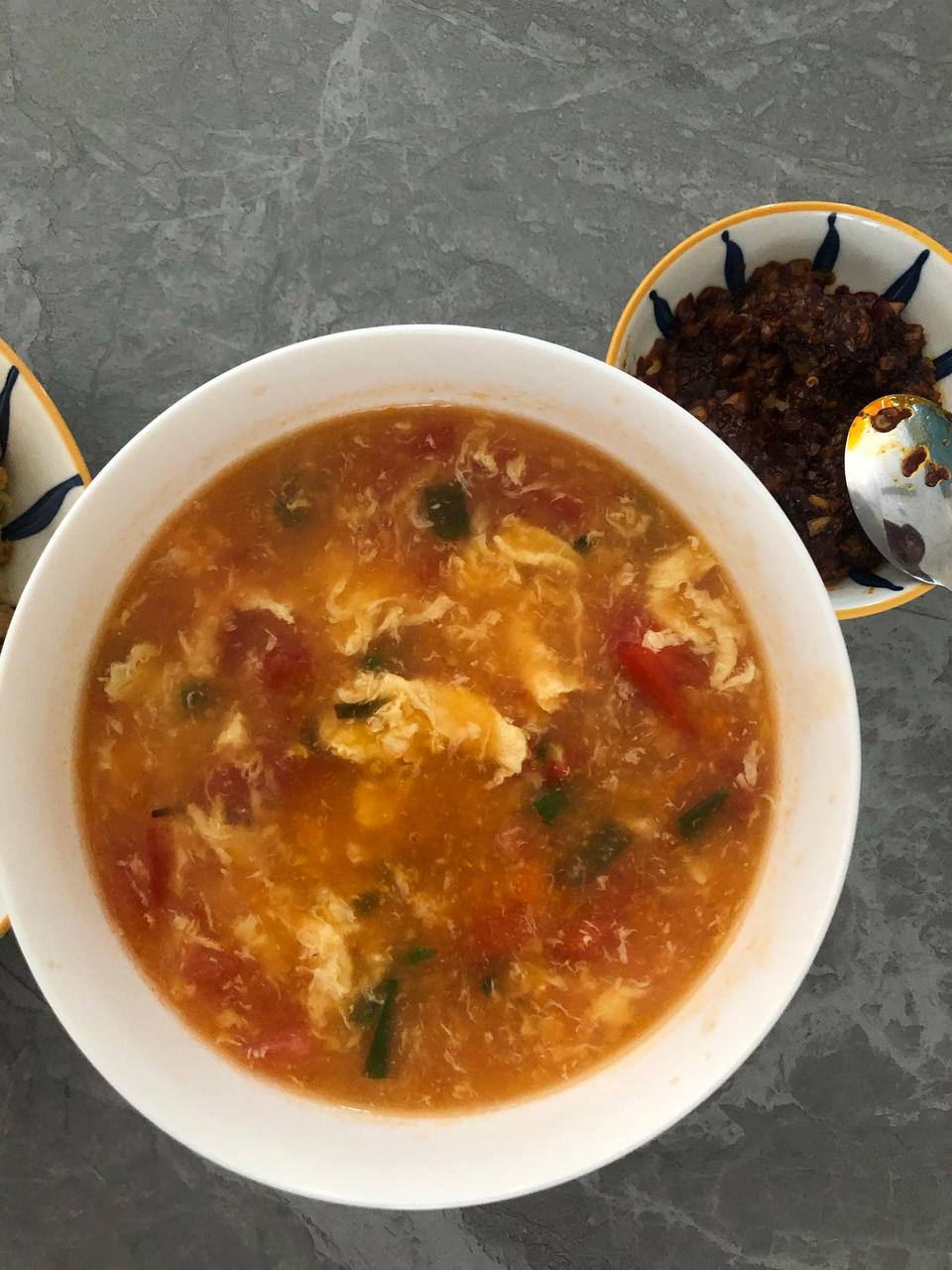 【跟我做不会错】简单又好喝的西红柿鸡蛋汤，家常又营养哦