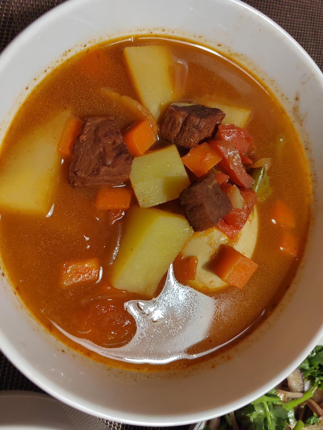 番茄土豆炖牛腩