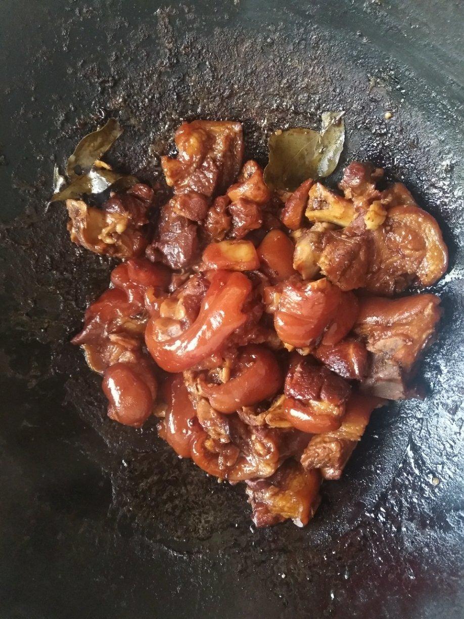红烧猪蹄，酱香味，超级过嘴瘾的卤猪蹄