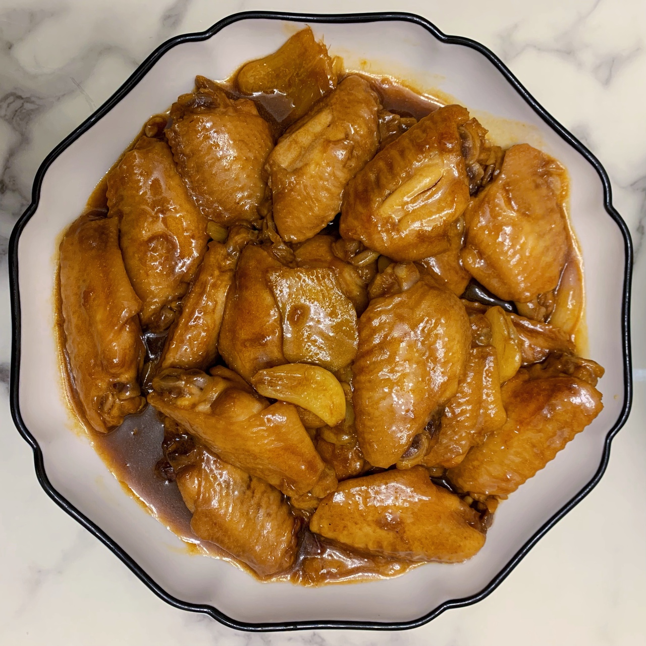 姜葱蒜焖鸡翅的做法