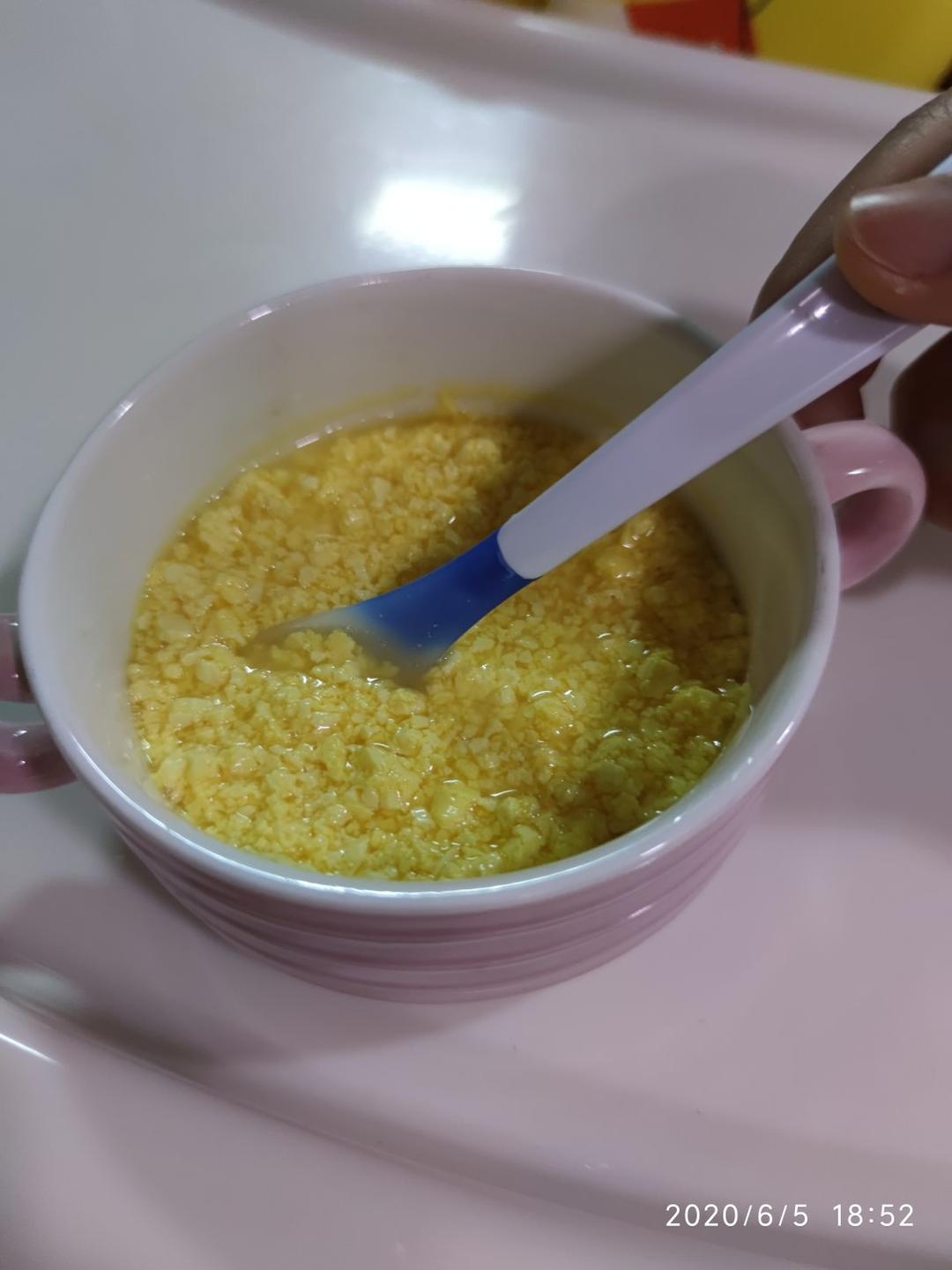 宝宝辅食：豆腐蛋黄羹