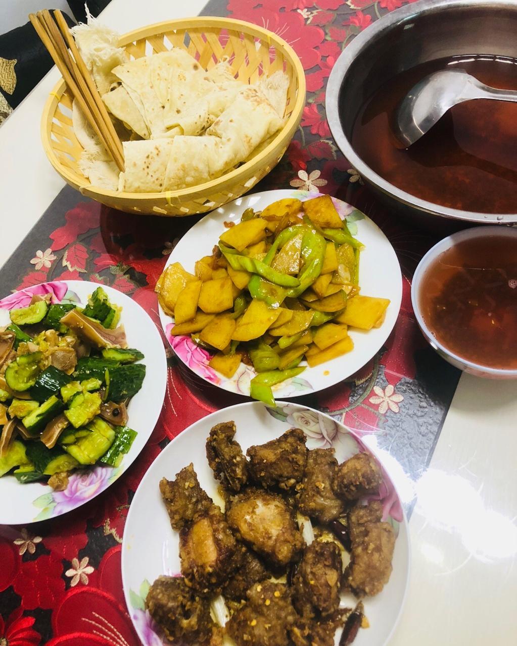青椒番茄土豆片