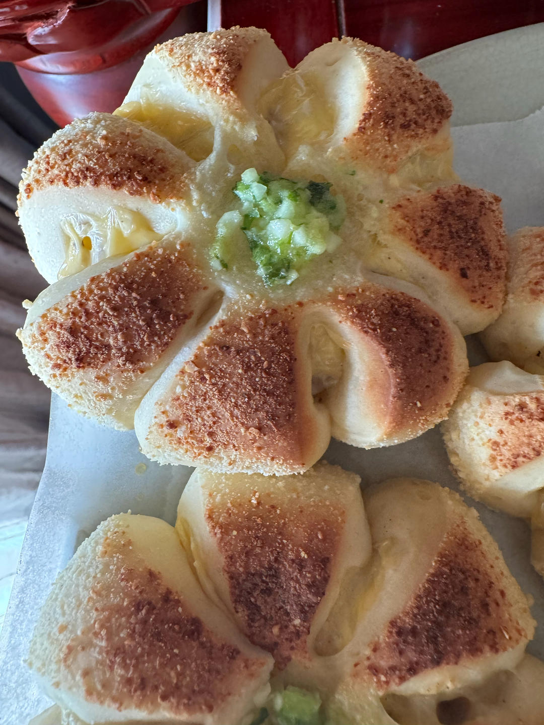 『美味咸香』椒盐土豆香肠花花包