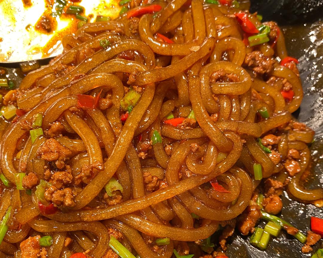 蚂蚁上树