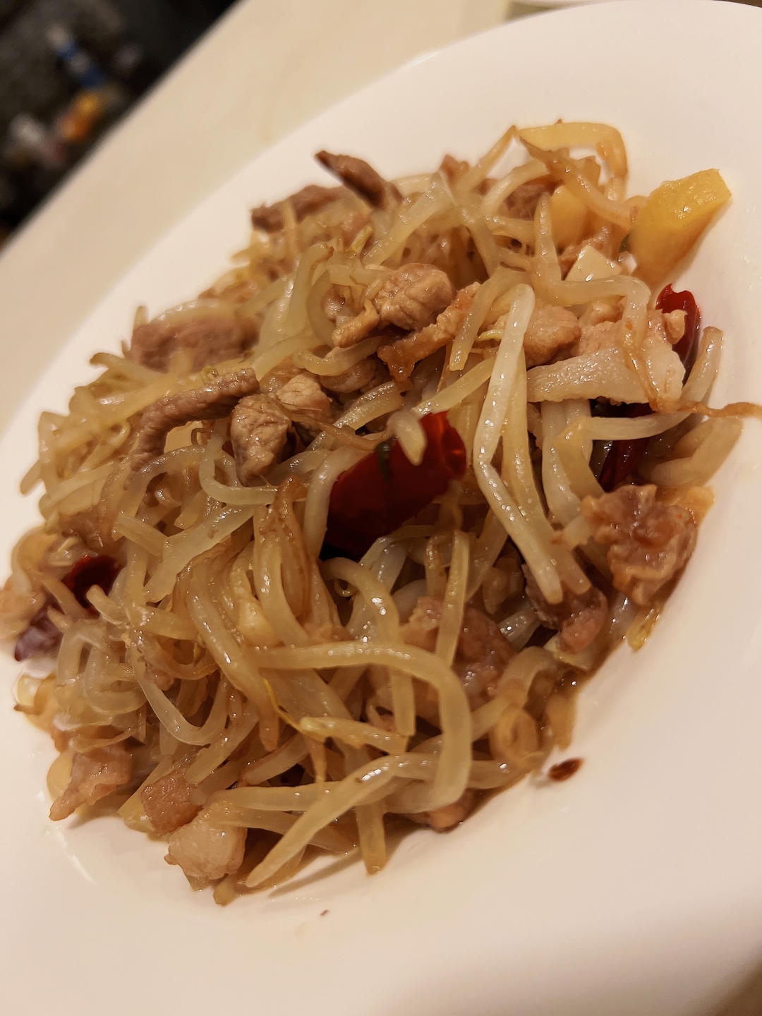 黄豆芽炒肉丝