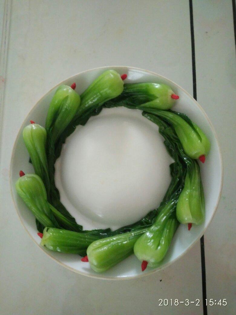 手机用户8691_h0m8做的围边盘饰【上海青和枸杞的完美结合】