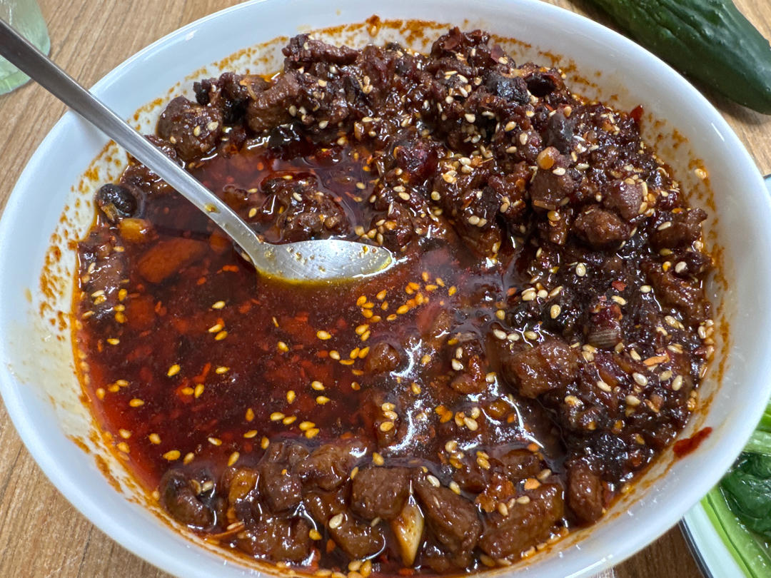 厨师长教你：“香辣牛肉酱”的做法，味美色鲜，回味悠长