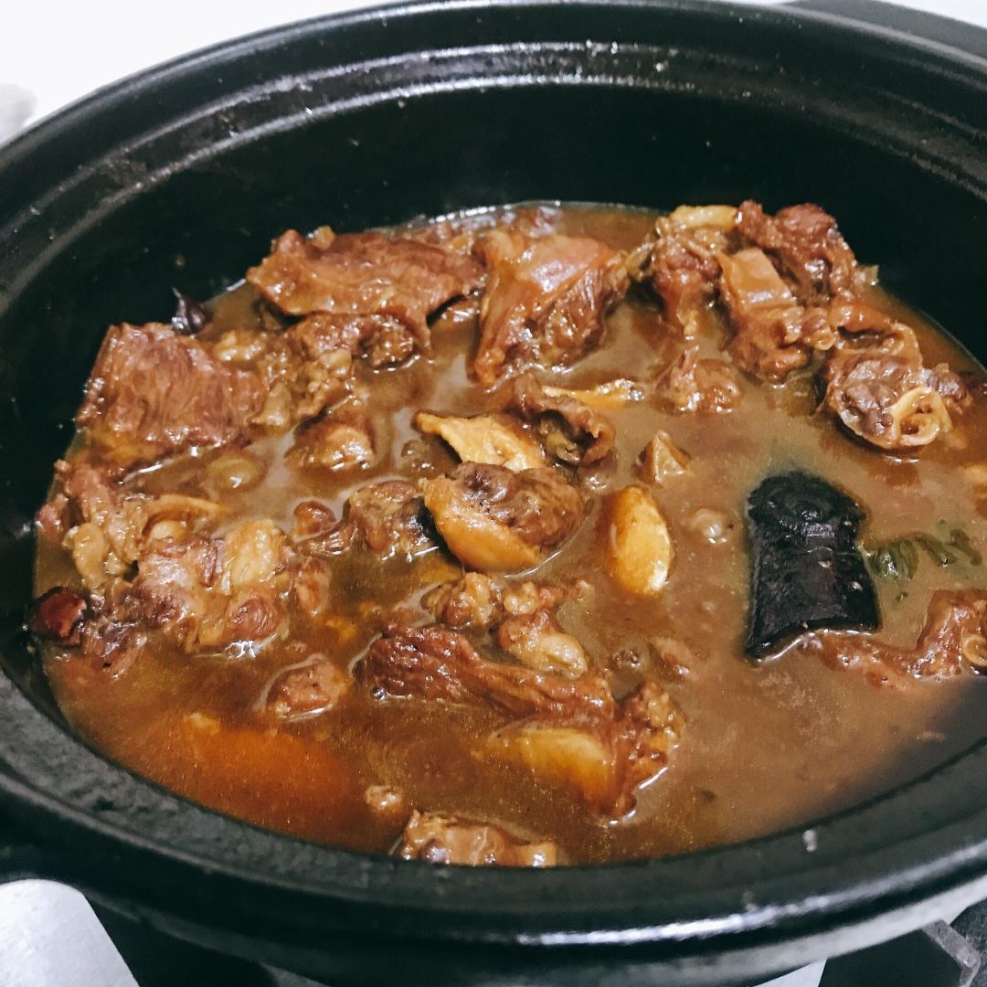广式焖牛腩