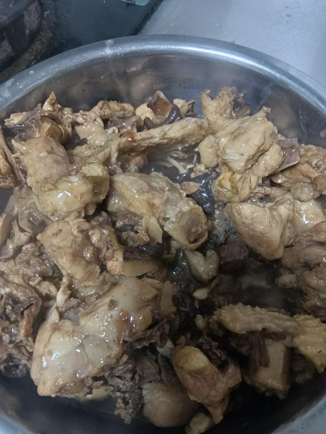 香菇炖鸡块