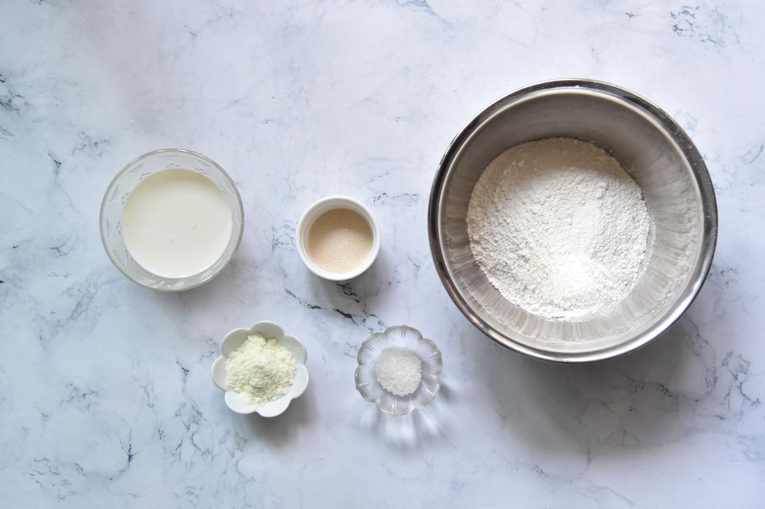 纯奶手撕吐司的做法 步骤1