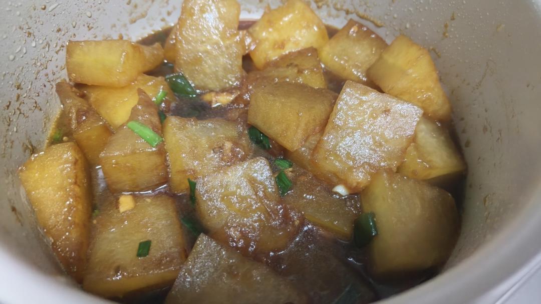 红烧冬瓜最完美做法，不加一滴水，瞬间秒杀红烧肉