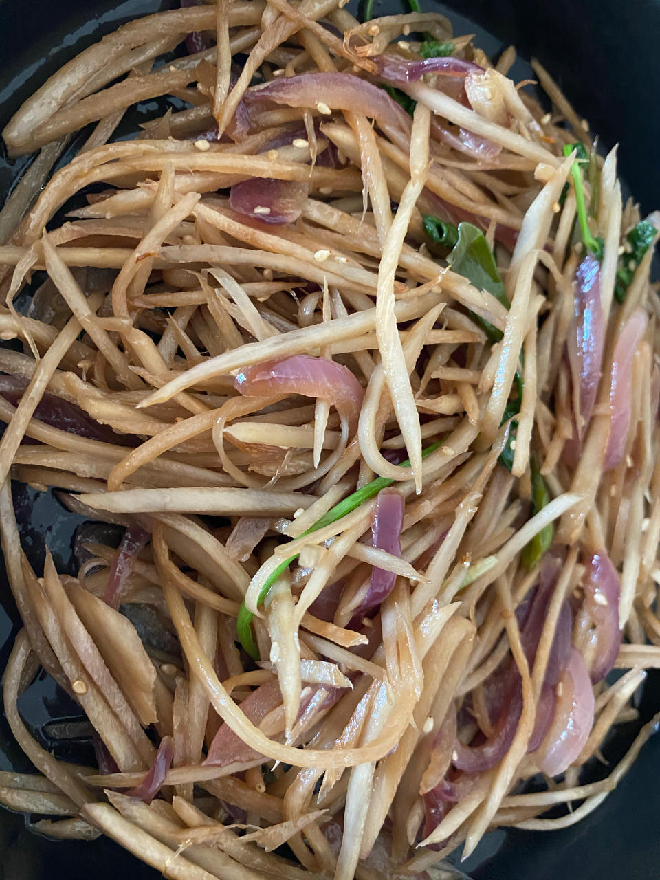 金平牛蒡菜~~原来牛蒡可以这么好吃，象发现了新大陆