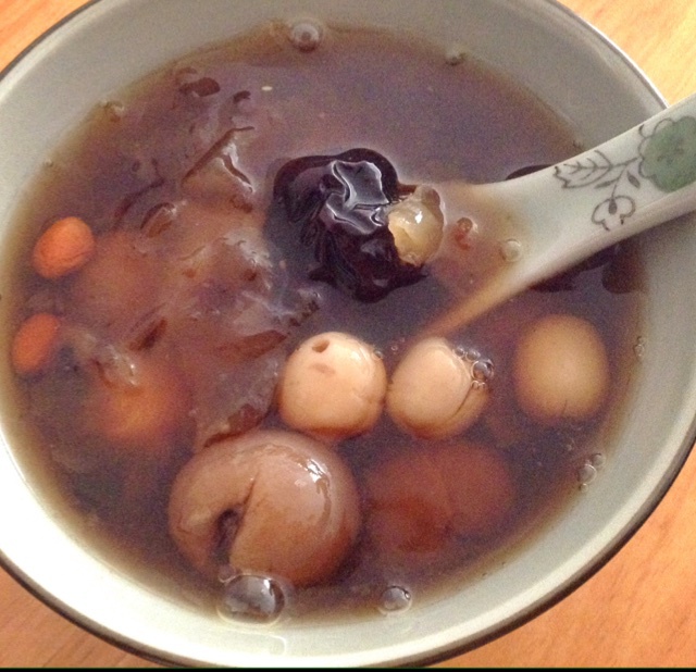 红枣银耳莲子羹