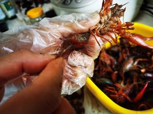 十三香小龙虾（致敬夏天的美食）的做法 步骤2