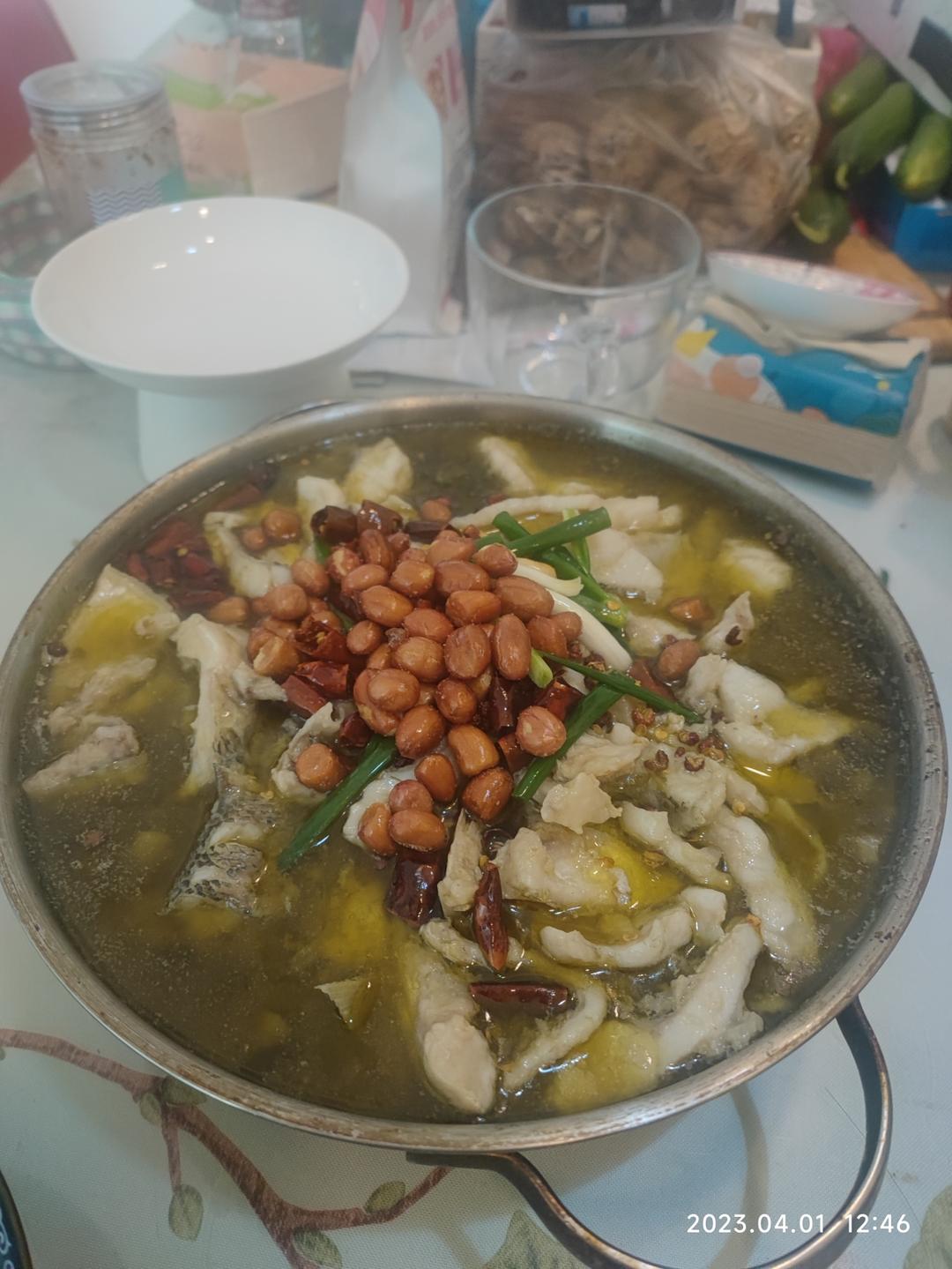 酸菜鲈鱼、水煮鱼（附如何片鱼肉及让鱼肉不腥的小妙招）