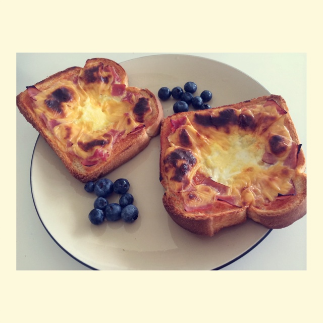 吐司太阳蛋披萨