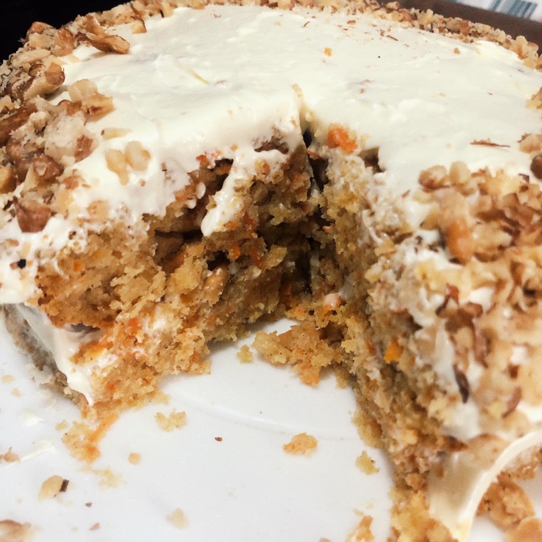 【经典胡萝卜蛋糕】 不需打发的简单快手蛋糕，胡萝卜的华丽变身 绝妙的消耗胡萝卜方法