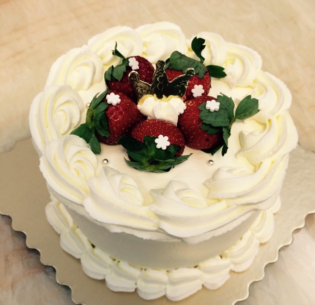 草莓戚风生日蛋糕