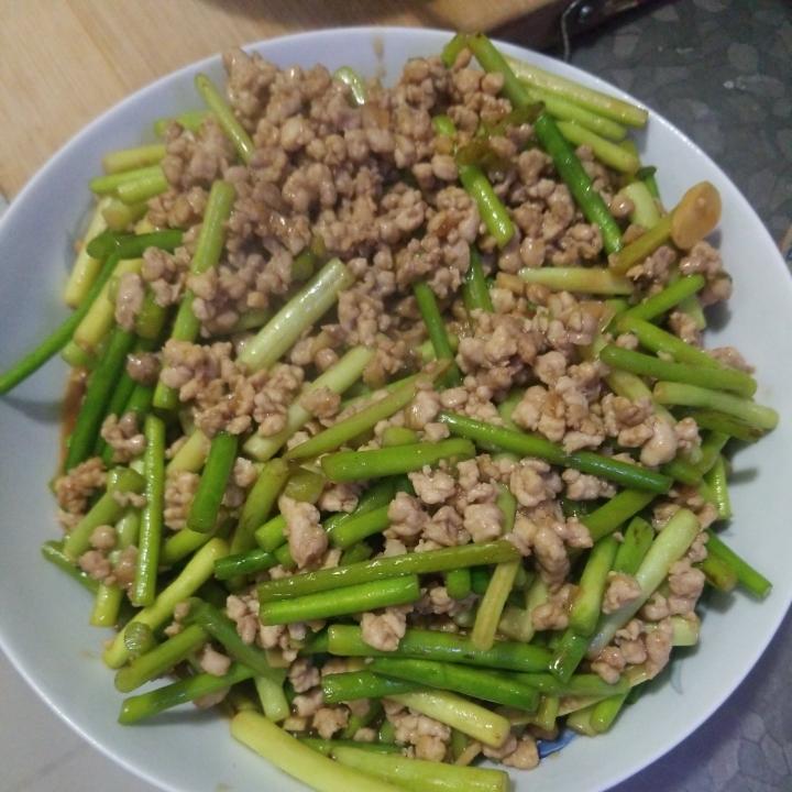 蒜苔炒肉末，三碗米饭都不够吃