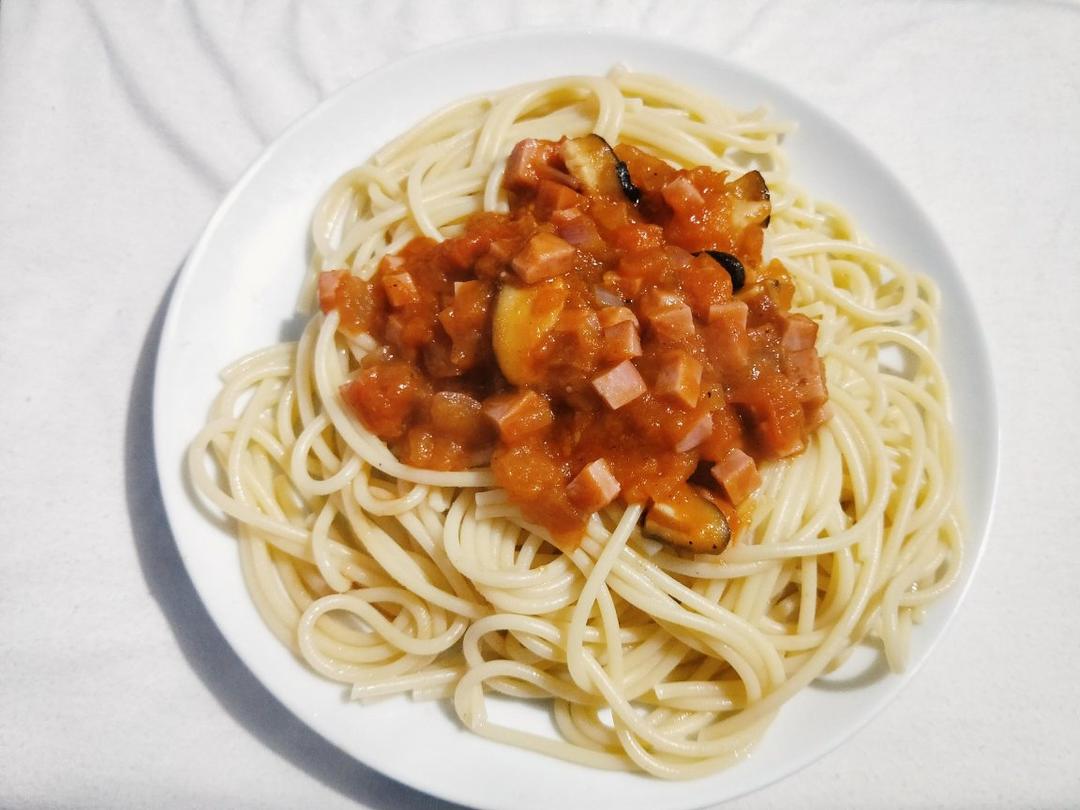 番茄肉酱意大利面
