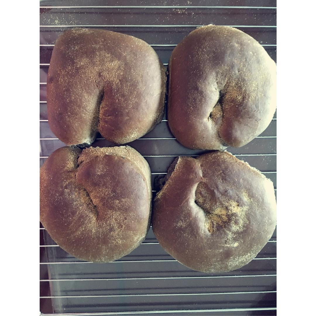 黑芝麻奶酪软欧包