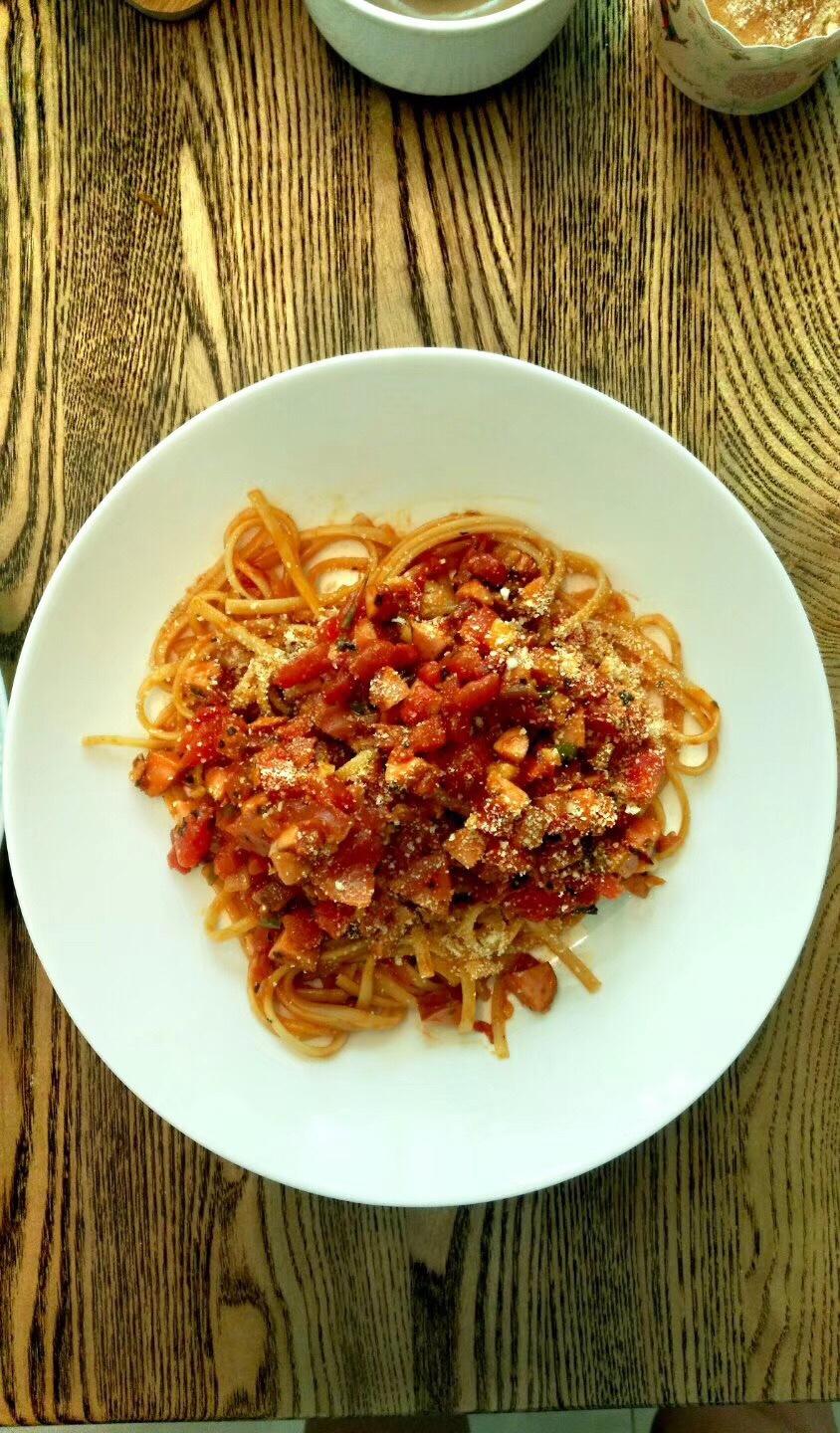 番茄肉酱（热狗）意大利面