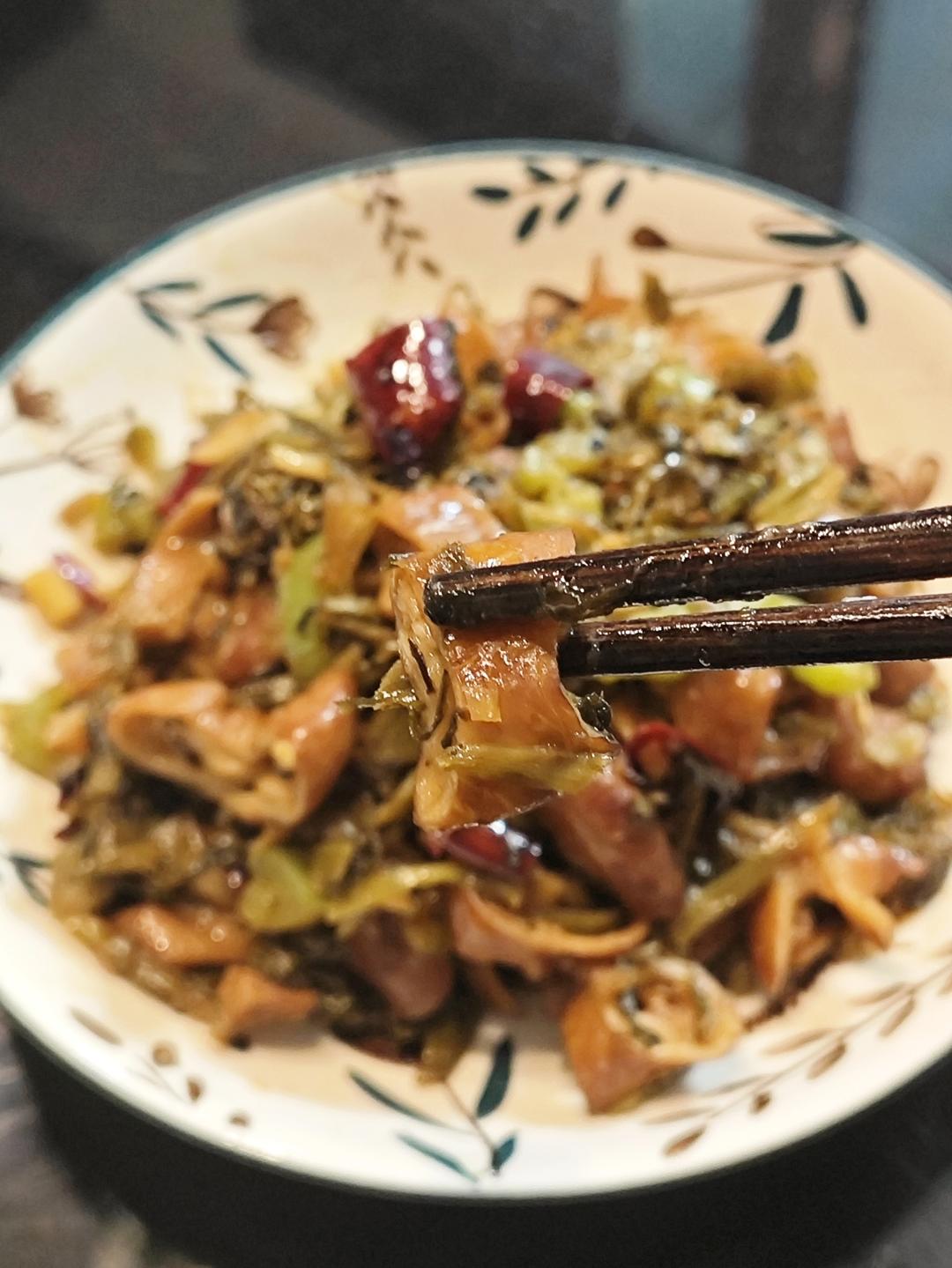 青椒肥肠