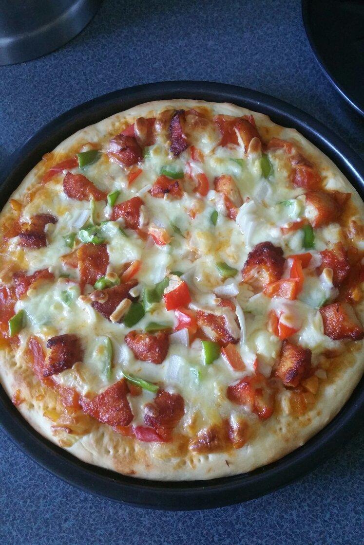 蘑菇火腿心花边比萨