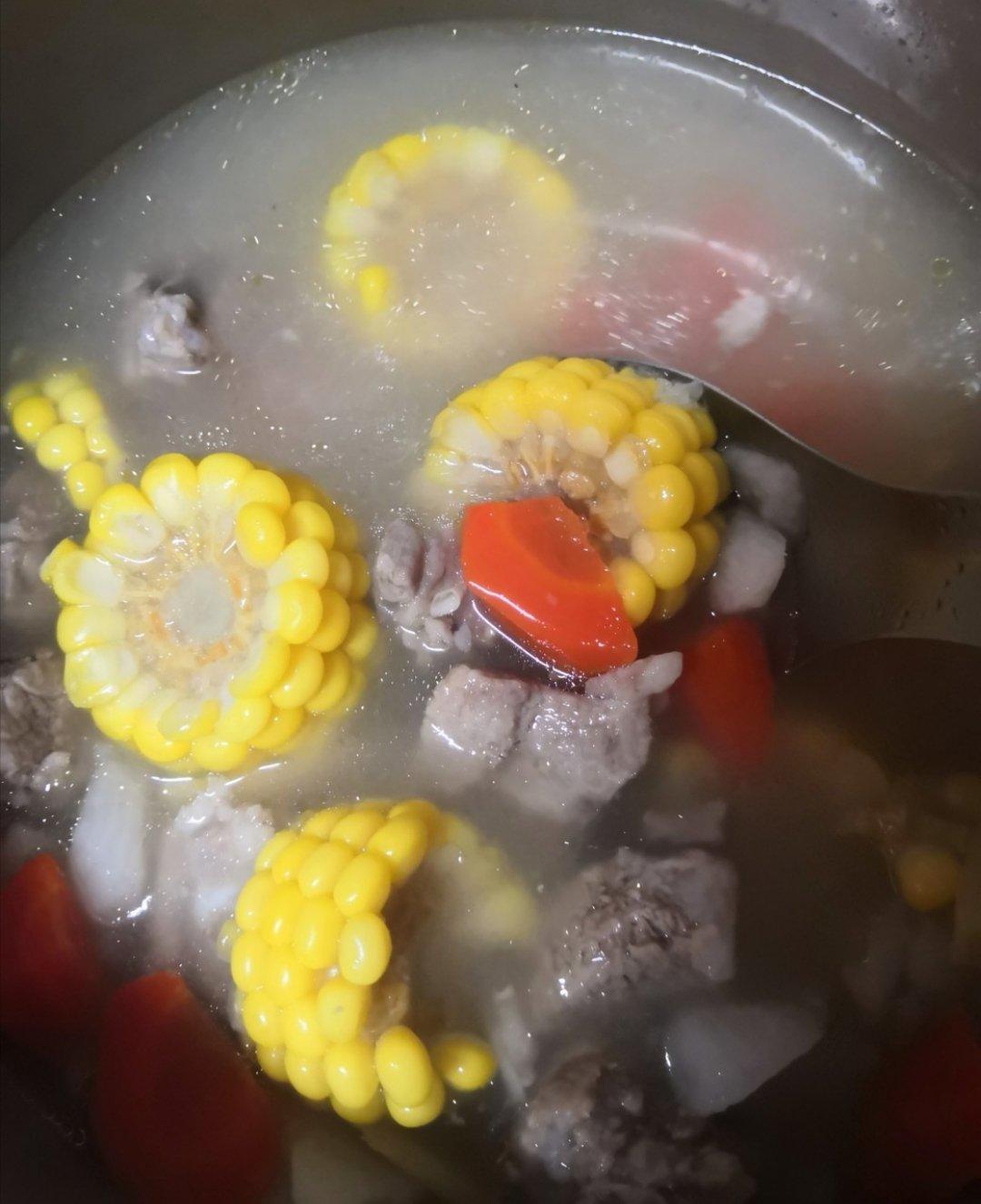 好喝的玉米排骨汤🌽