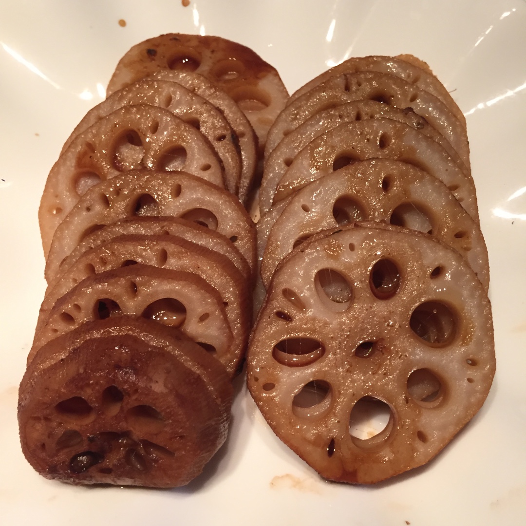 丫头fzy做的辣汁卤藕