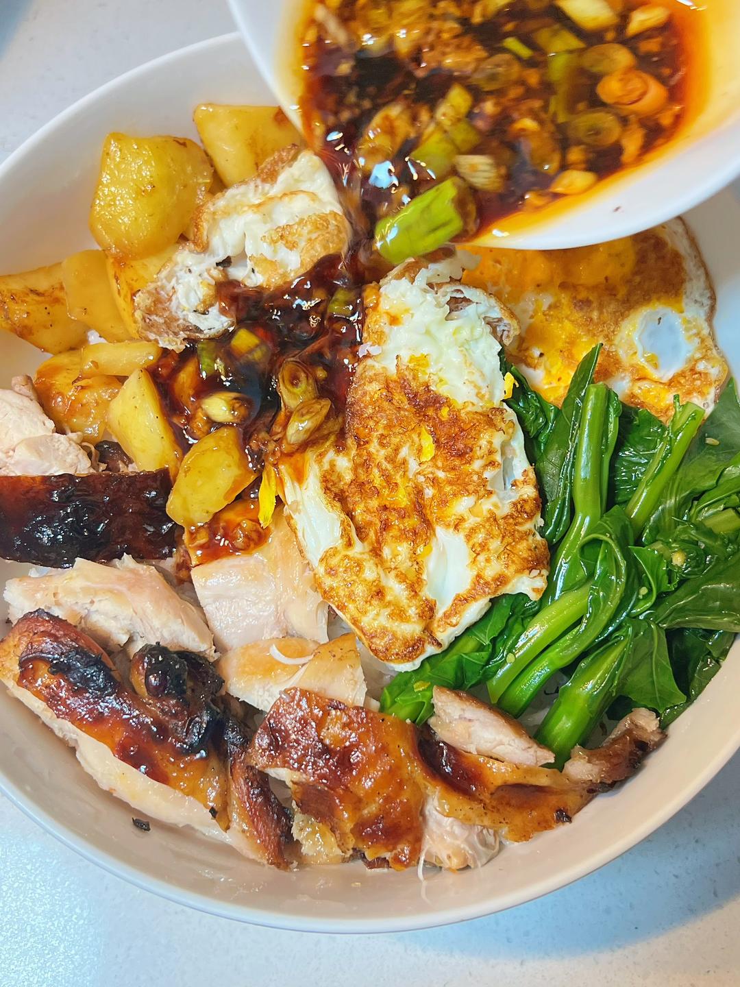 我愿称之为拌饭天花板，神仙酱料太费米饭啦的做法