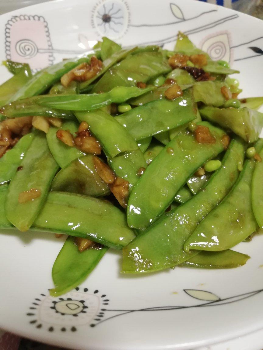 腊肠炒荷兰豆