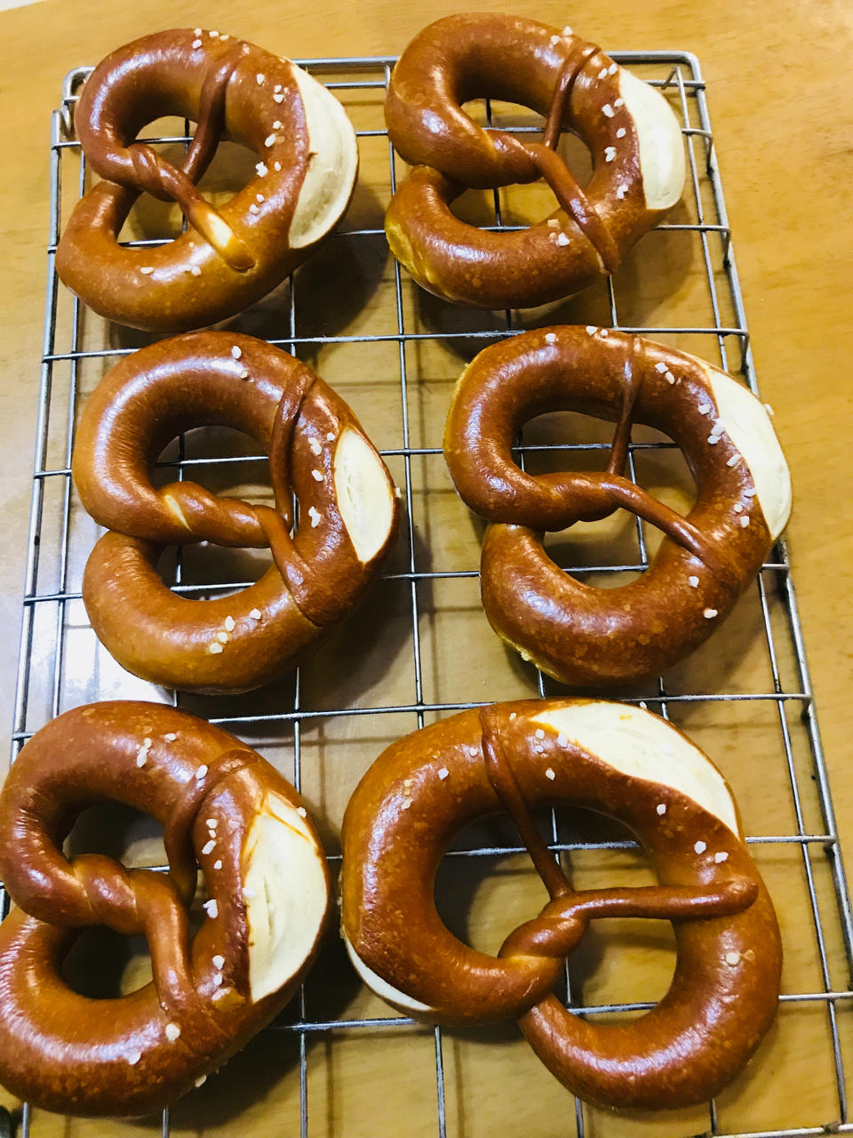 哈喽~面包你好！巴伐利亚碱水面包