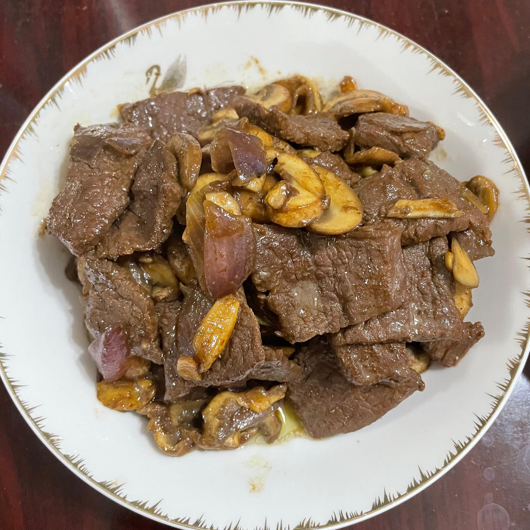 蒜香口菇牛肉粒