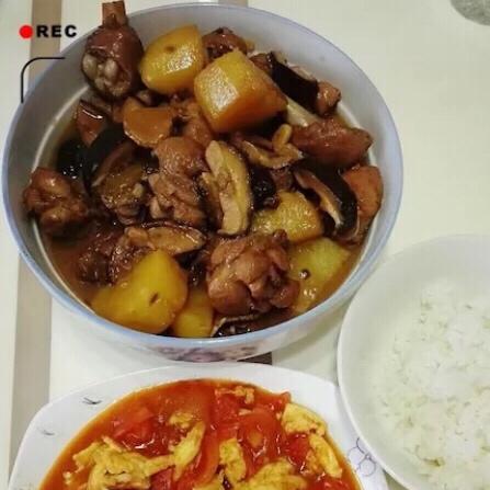 超级下饭土豆香菇炖鸡腿