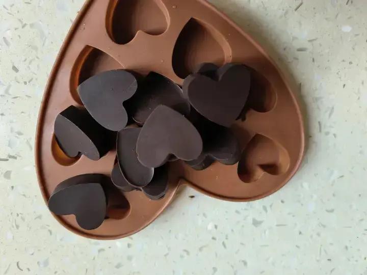 手工黑巧克力——可可液块自制（70%左右）巧克力（可用做烘焙或直接当零食吃）