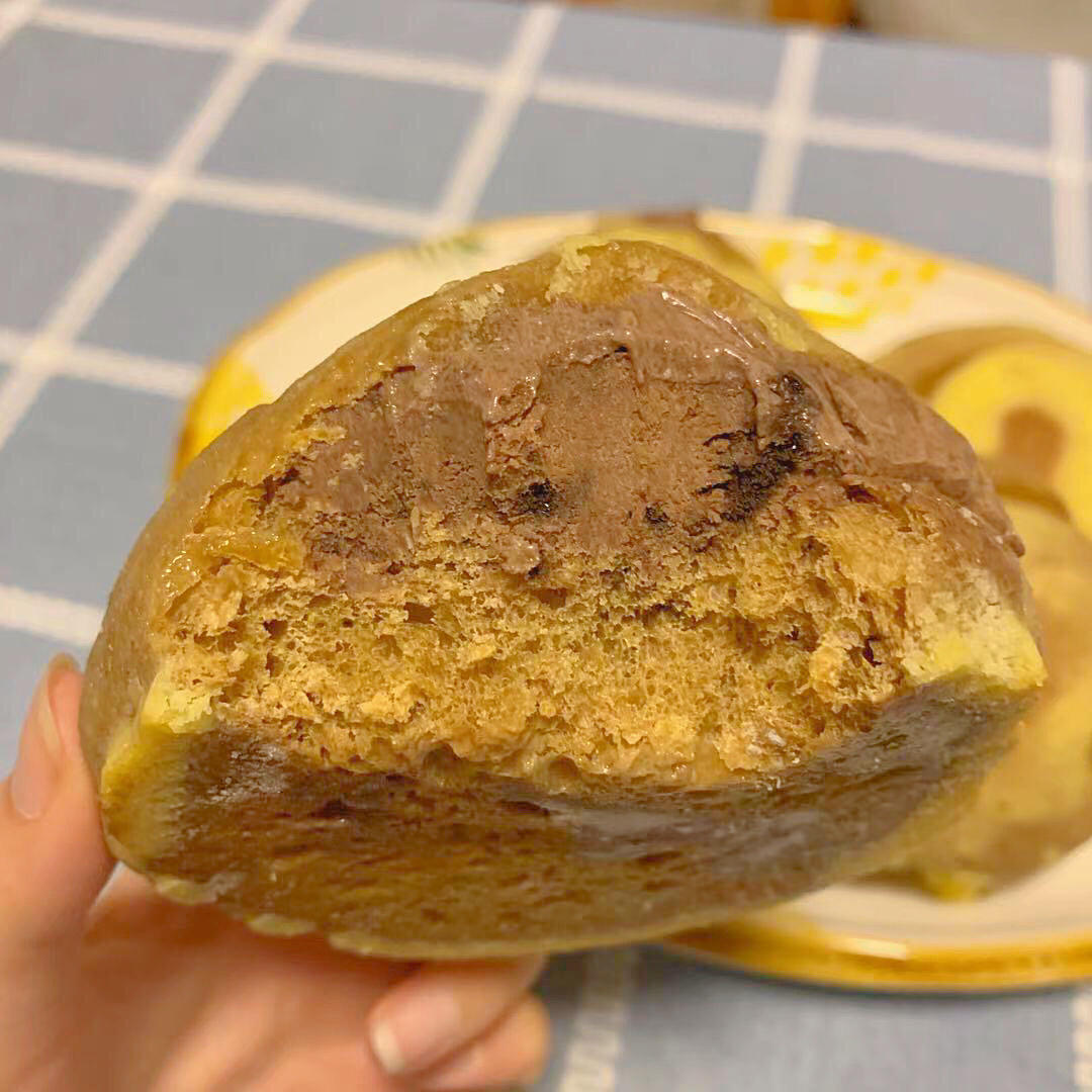 咖啡冰面包（简单，不需要奶油）（内附奶油水果冰淇淋馅方法）