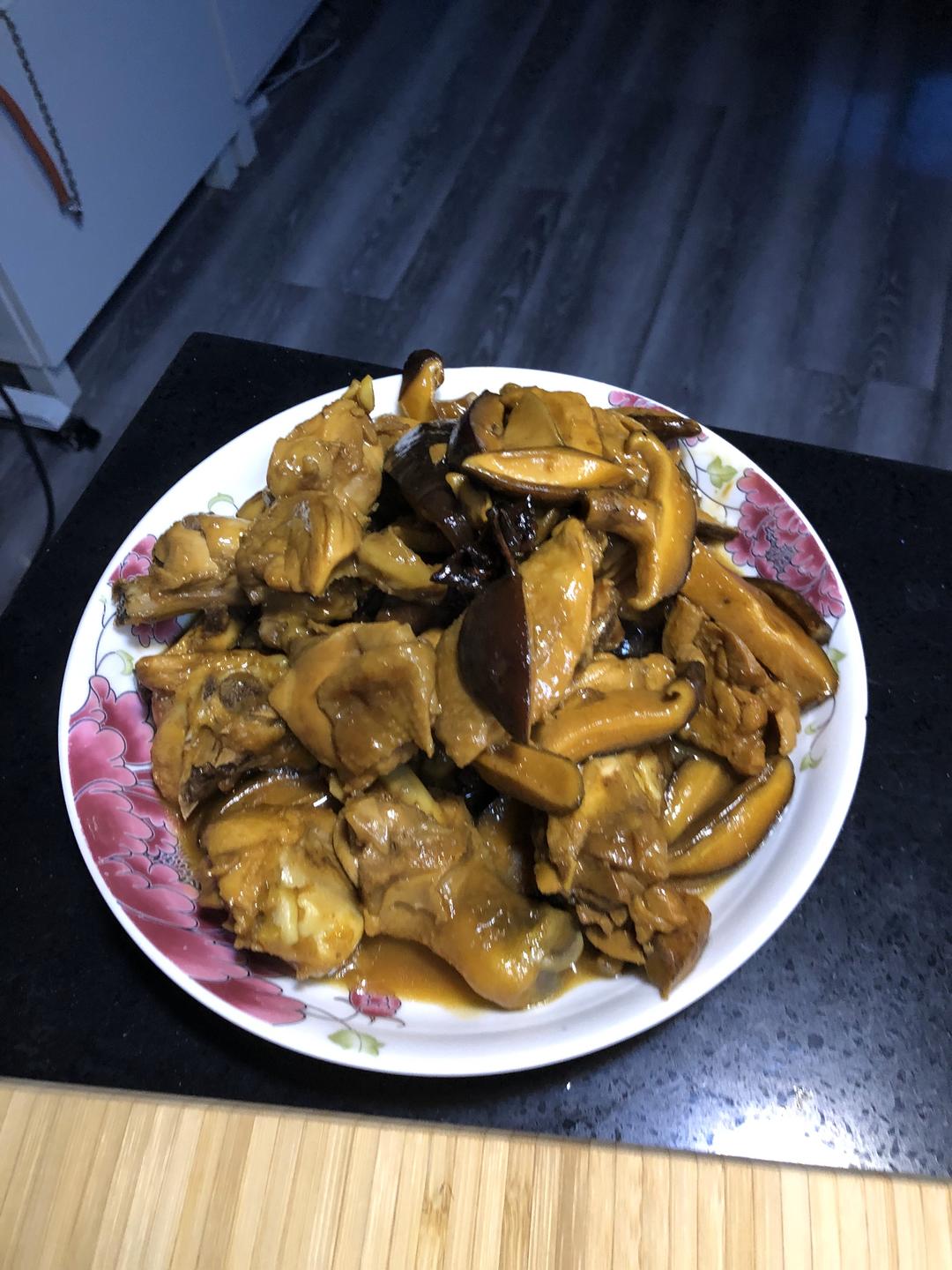 香菇鸡腿的做法