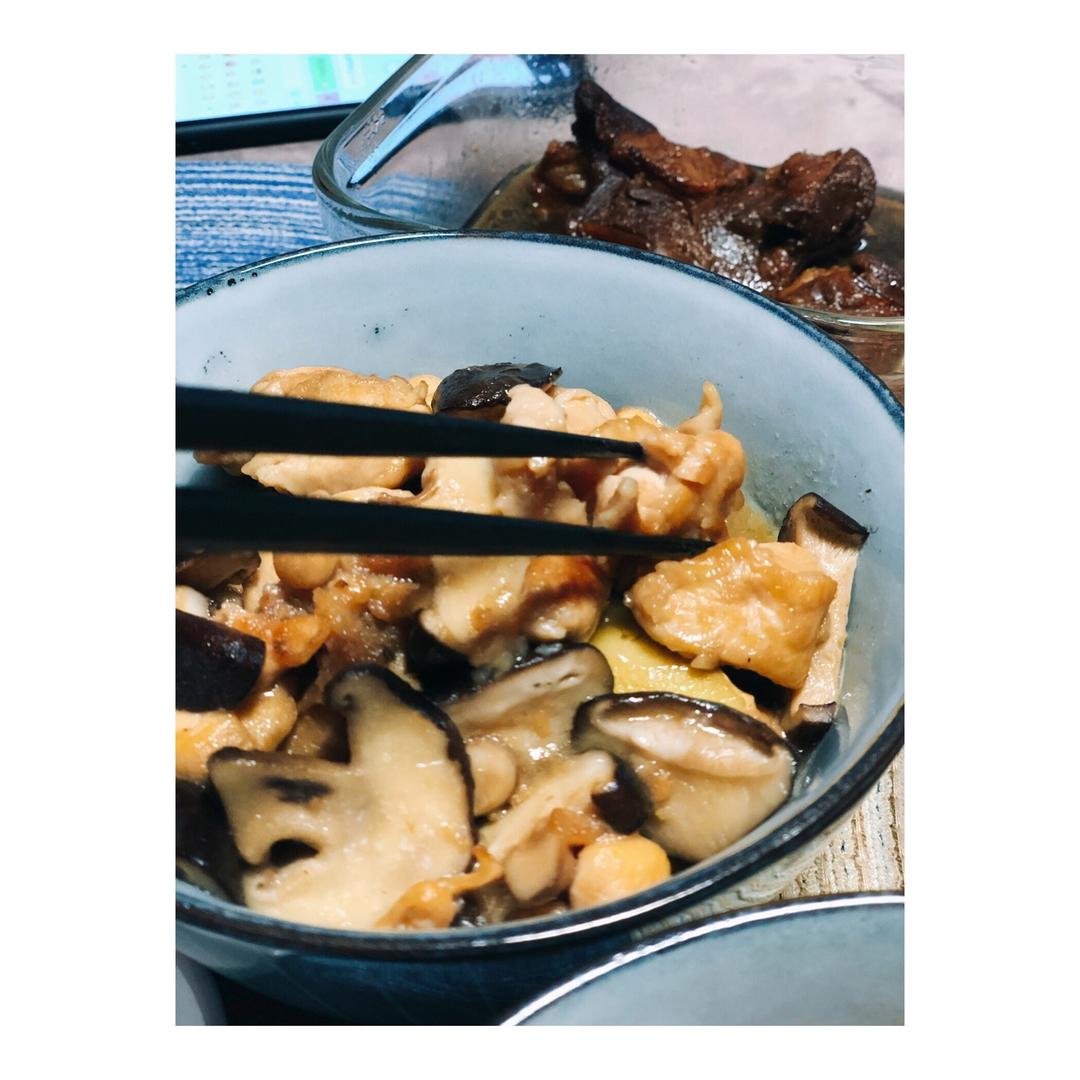 升级豪华版黄焖鸡