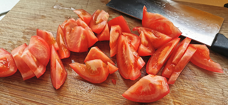 番茄焖牛肉的做法 步骤7