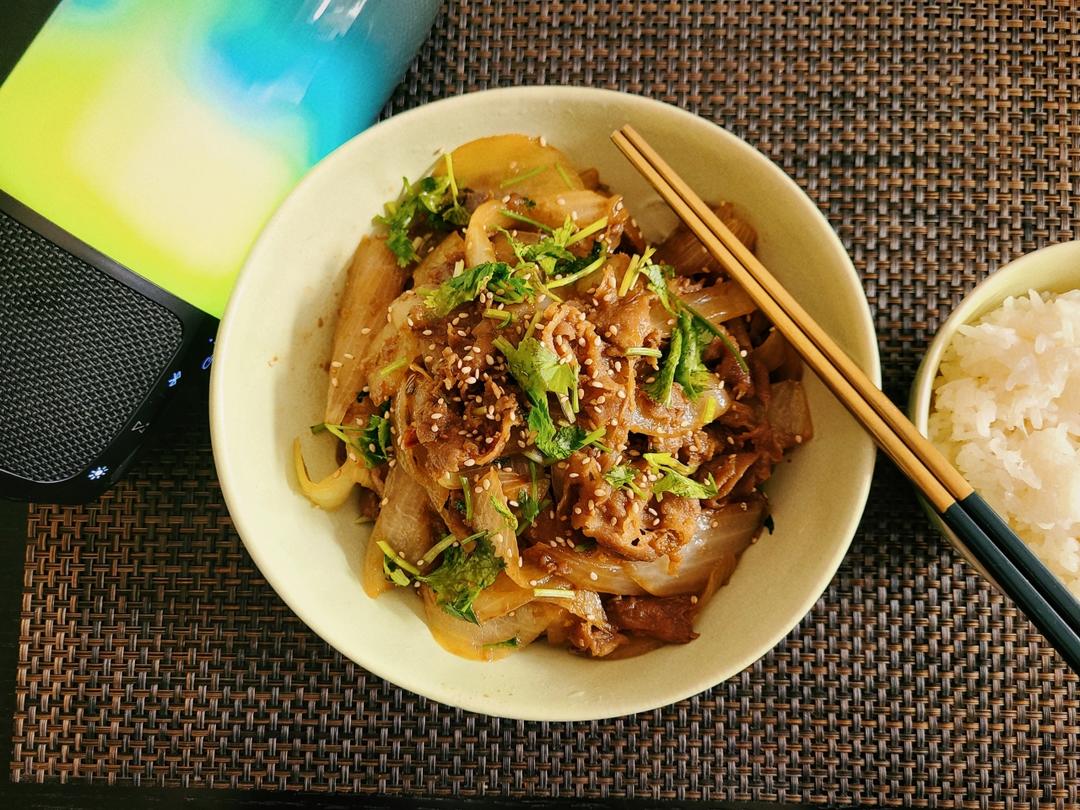家常孜然洋葱炒羊肉