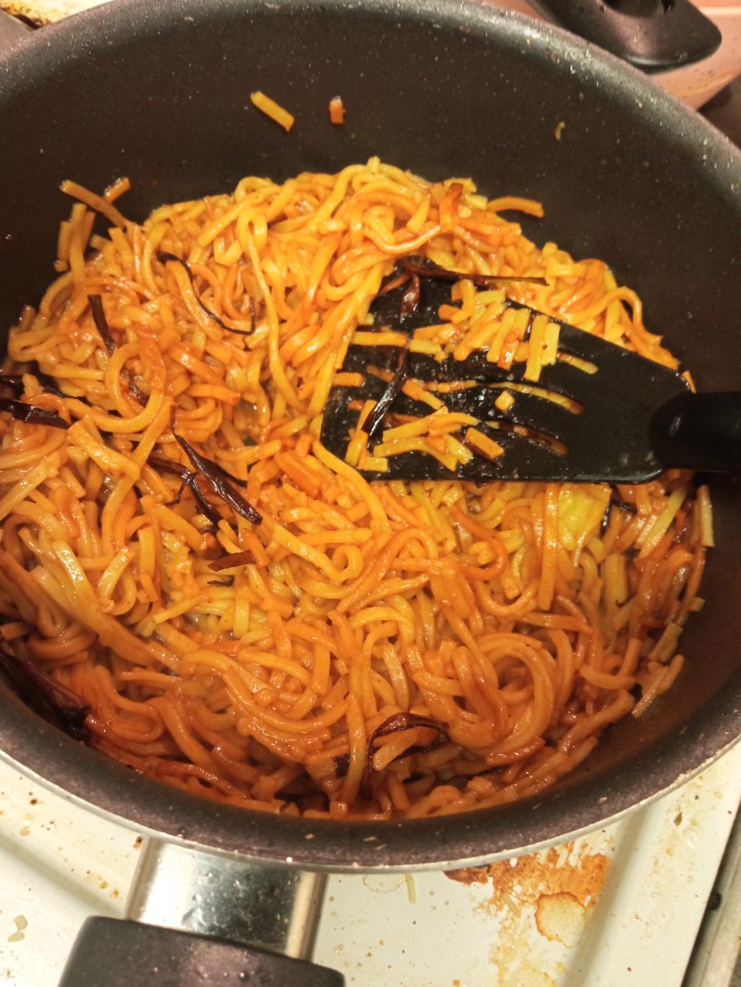 饿了来上一碗特别的满足！销魂  葱油拌面