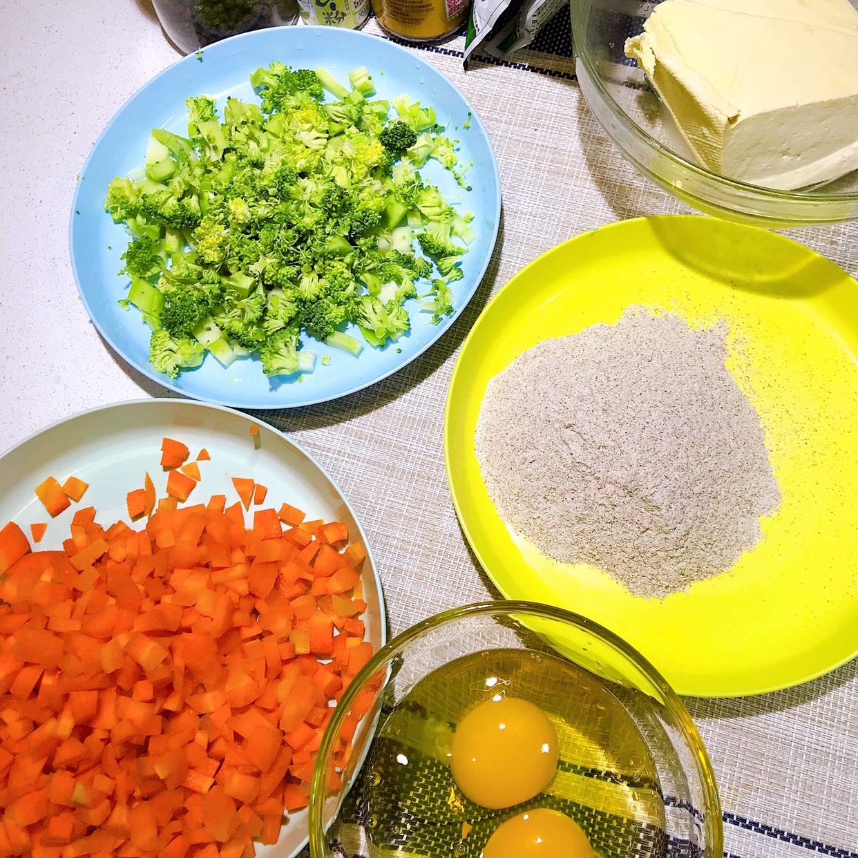 豆腐蔬菜丸子的做法 步骤1