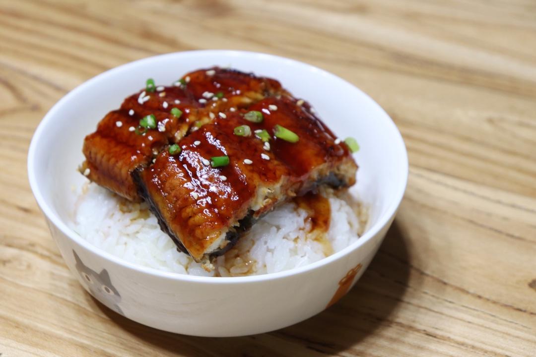 蒲烧鳗鱼饭