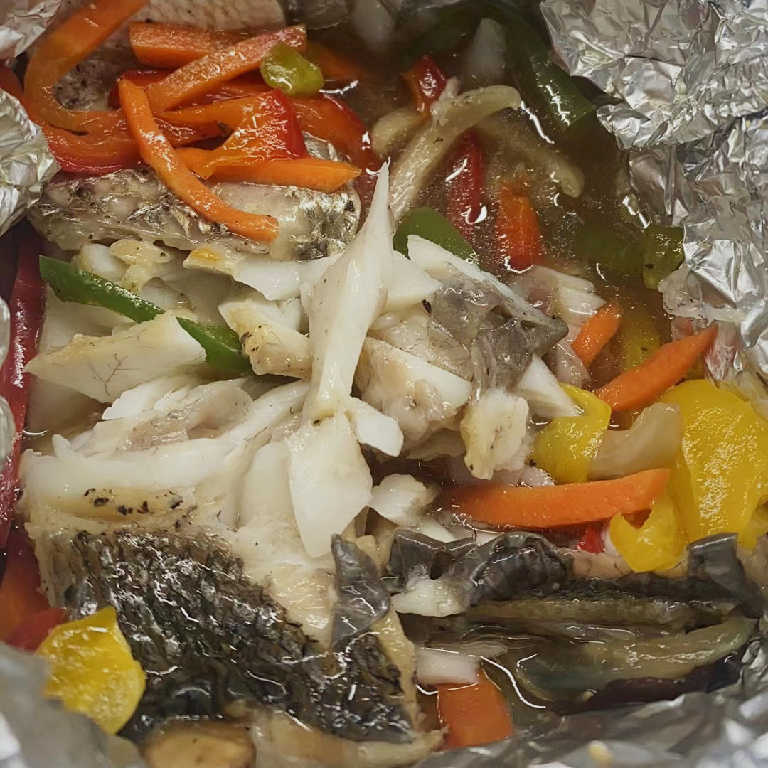 五色蔬菜焗烤海鲈鱼