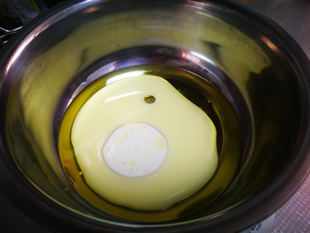 可可戚风蛋糕——数次实验后的最终数据的做法 步骤1