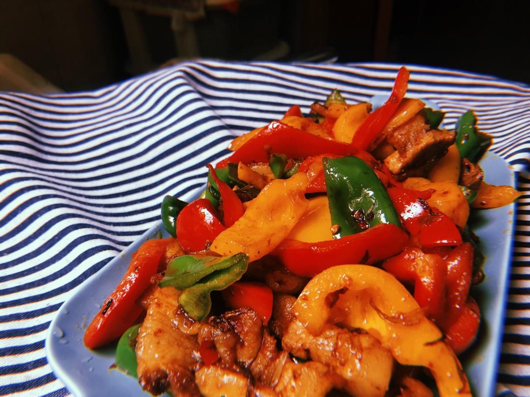 五花肉干煸土豆片