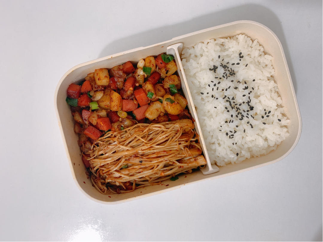 香辣孜然火腿土豆丁