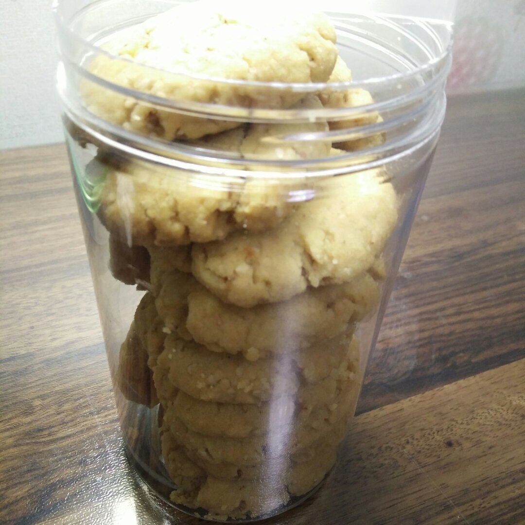 黑芝麻杏仁酥饼——无需打发黄油也酥掉渣哦~